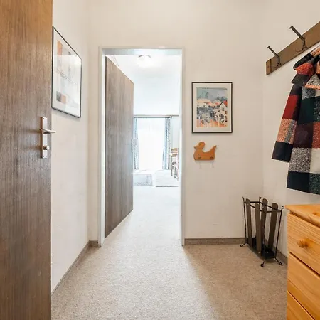 7004 Gemuetlich Eingerichtete Mit Wunderschoen Bewachsener Terrasse Lägenhet *