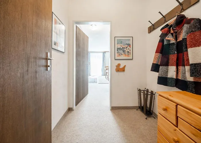 7004 Gemuetlich Eingerichtete Mit Wunderschoen Bewachsener Terrasse Apartman *